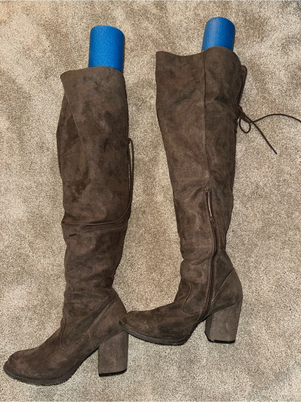 Knee Height, High Heeled Suede Boots
